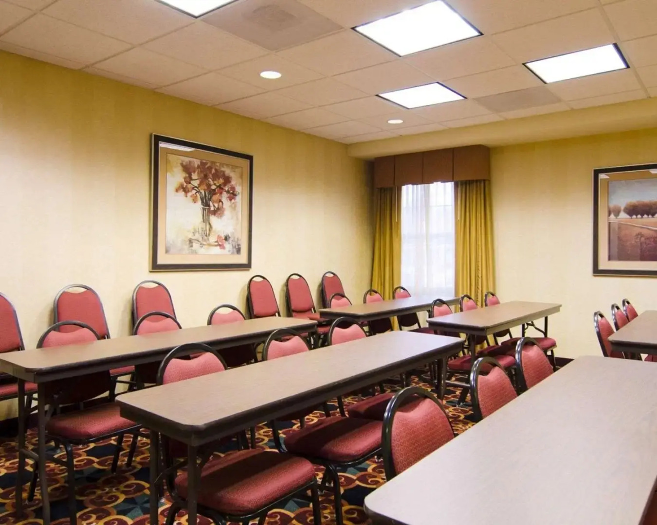 Mainstay Suites Rogers