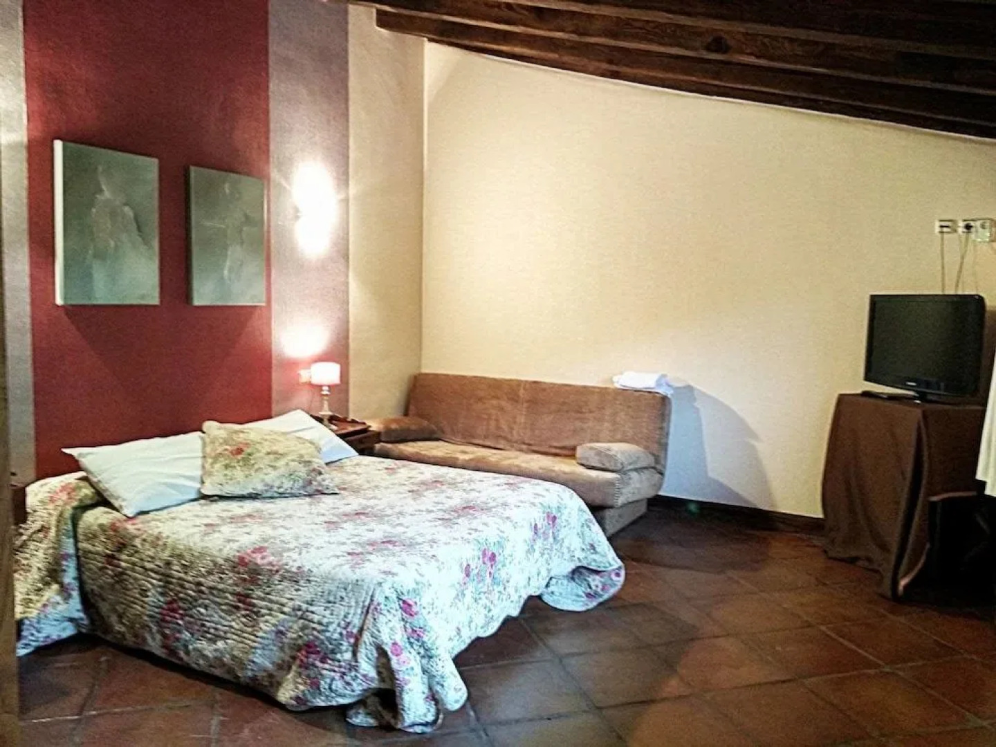 Casa Rural y Apartamentos Haizeaberri