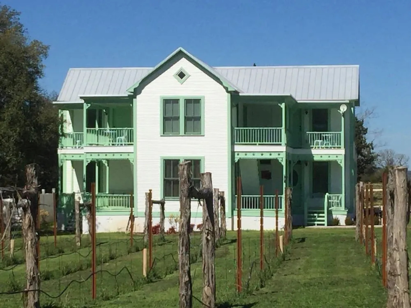 Hye-Way Haus Bed and Breakfast