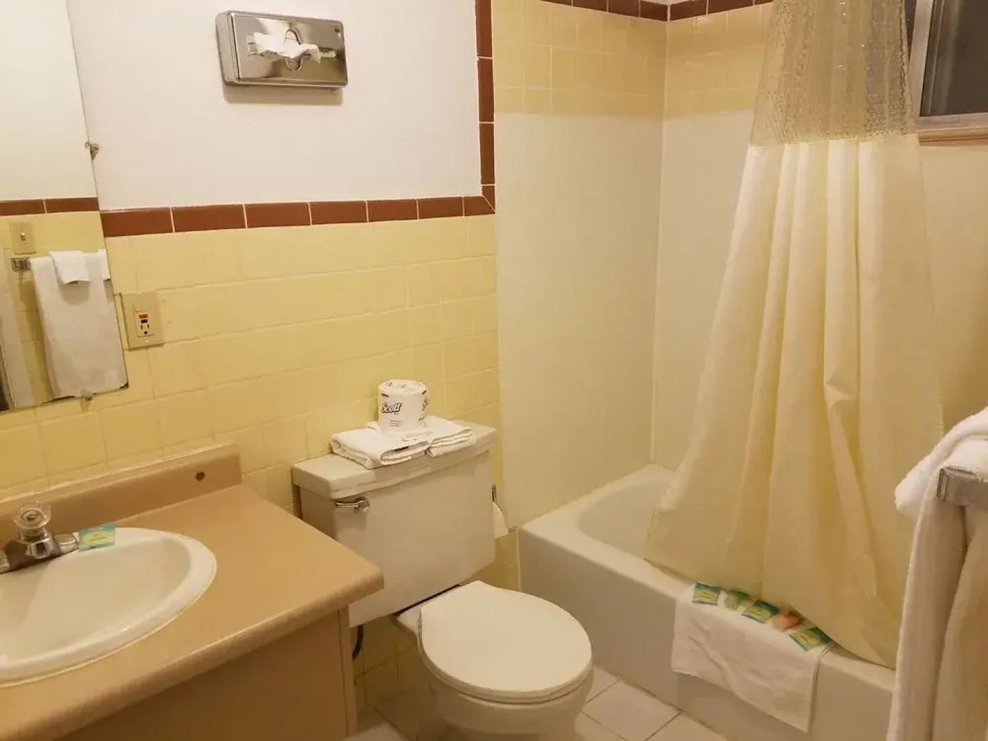 Downtown Xenion Motel