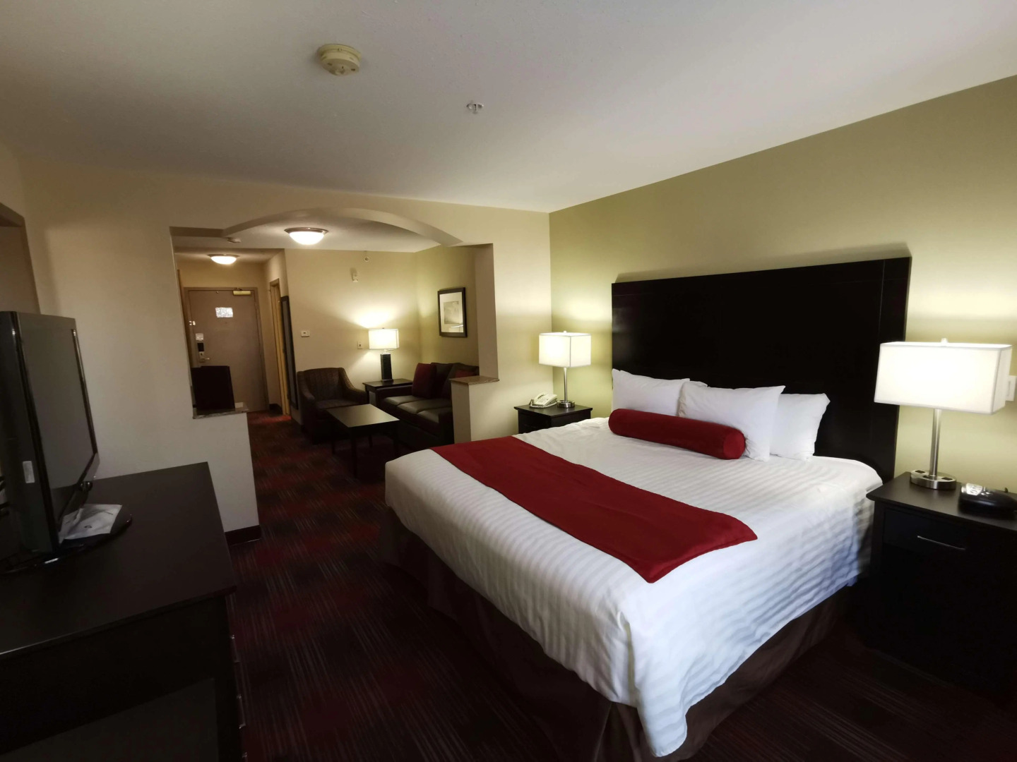 Best Western Plus Red Deer Inn & Suites