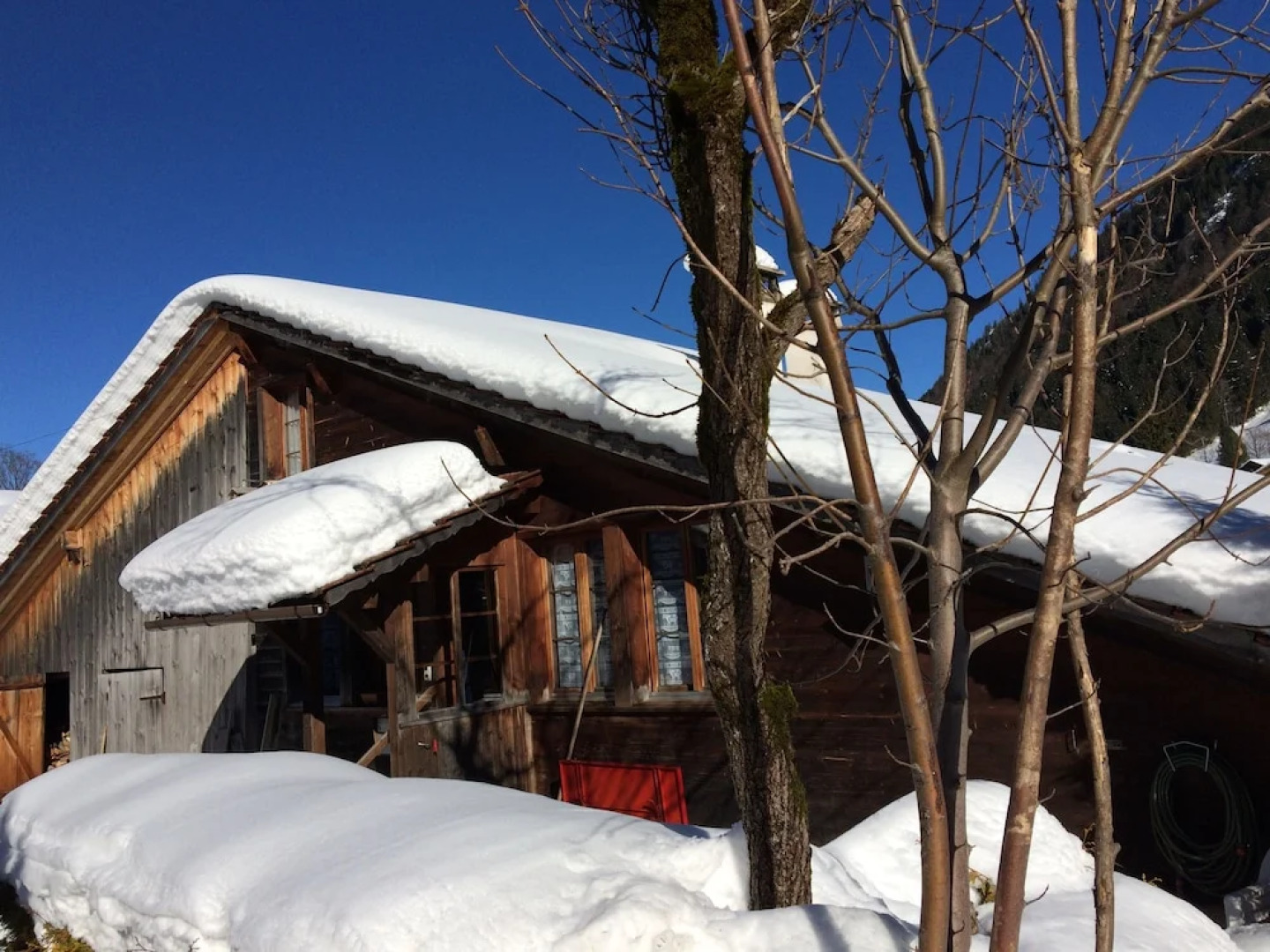 Swiss vYntage Chalets - 300 Year Old Swiss Chalet