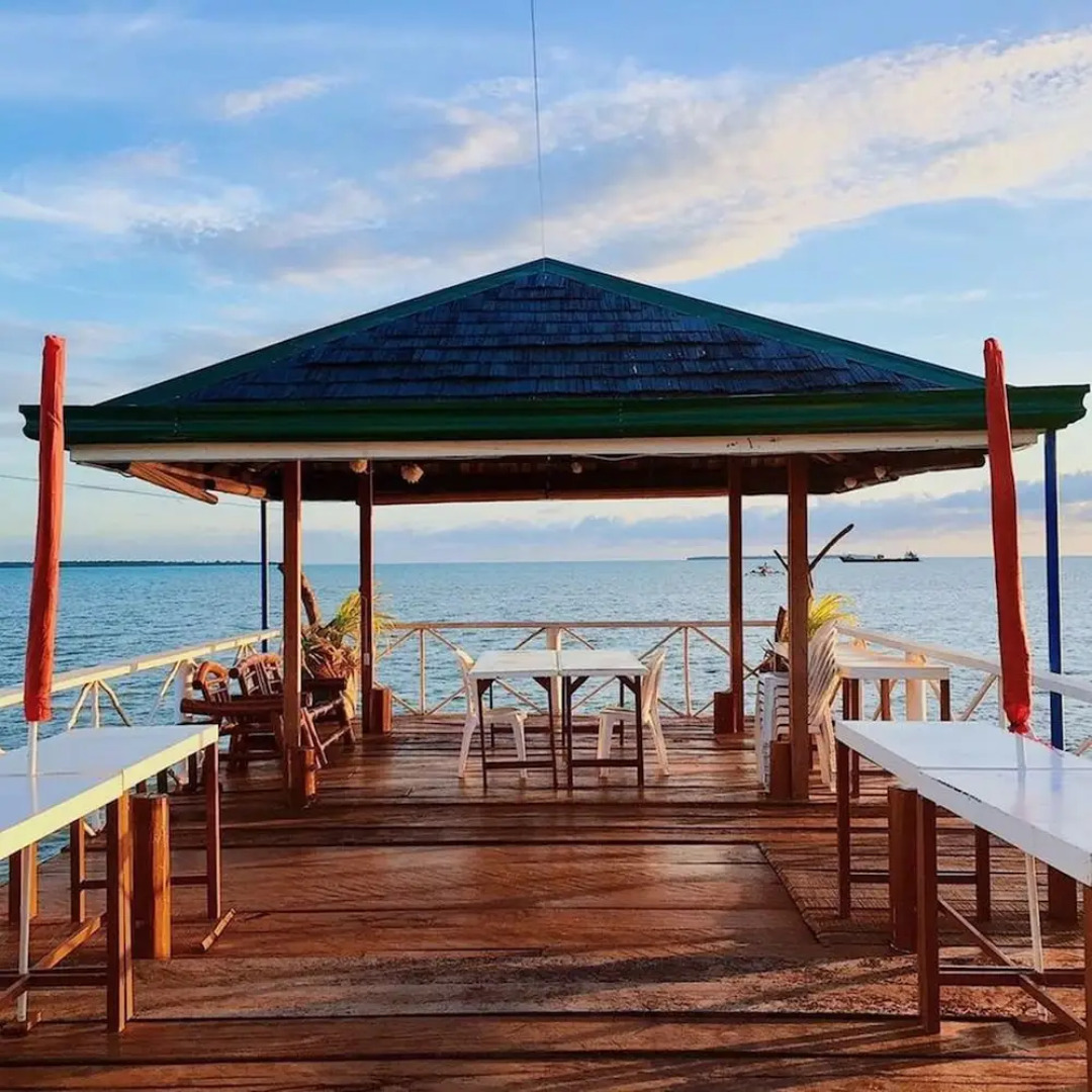 Peria Seafront Pensione