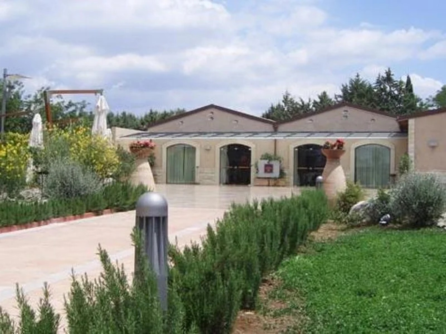 Apulia Hotels Castel del Monte