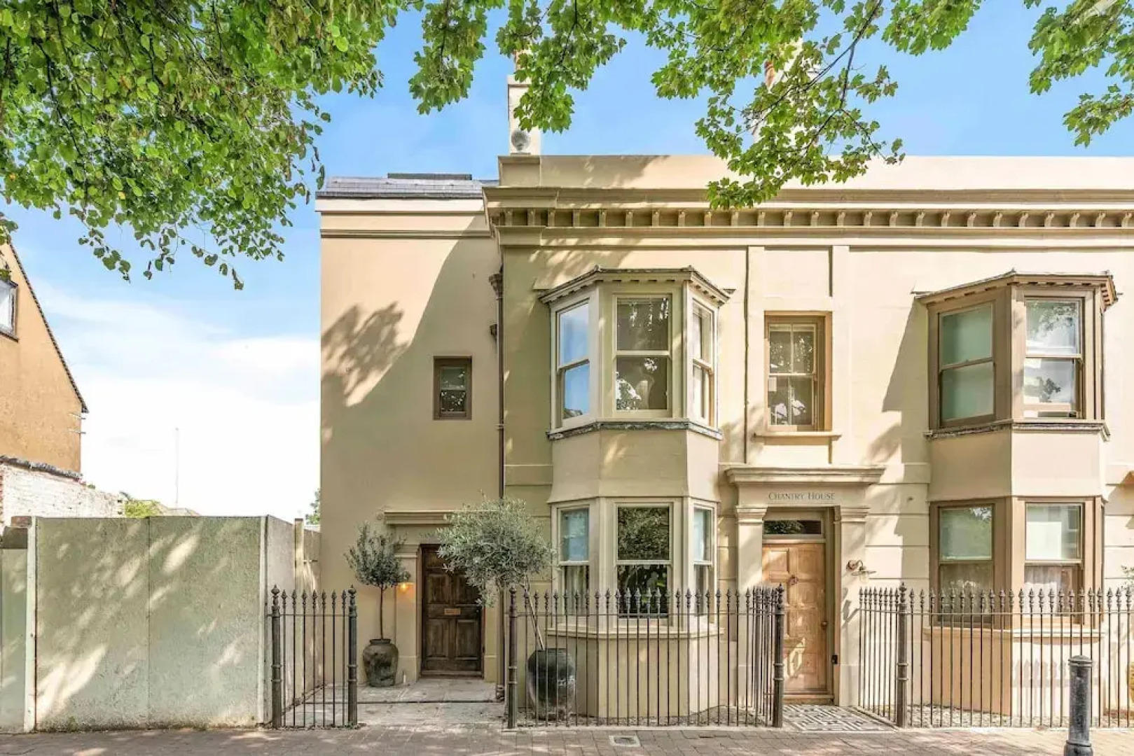 Sanctuary House With Parking By My Getaways