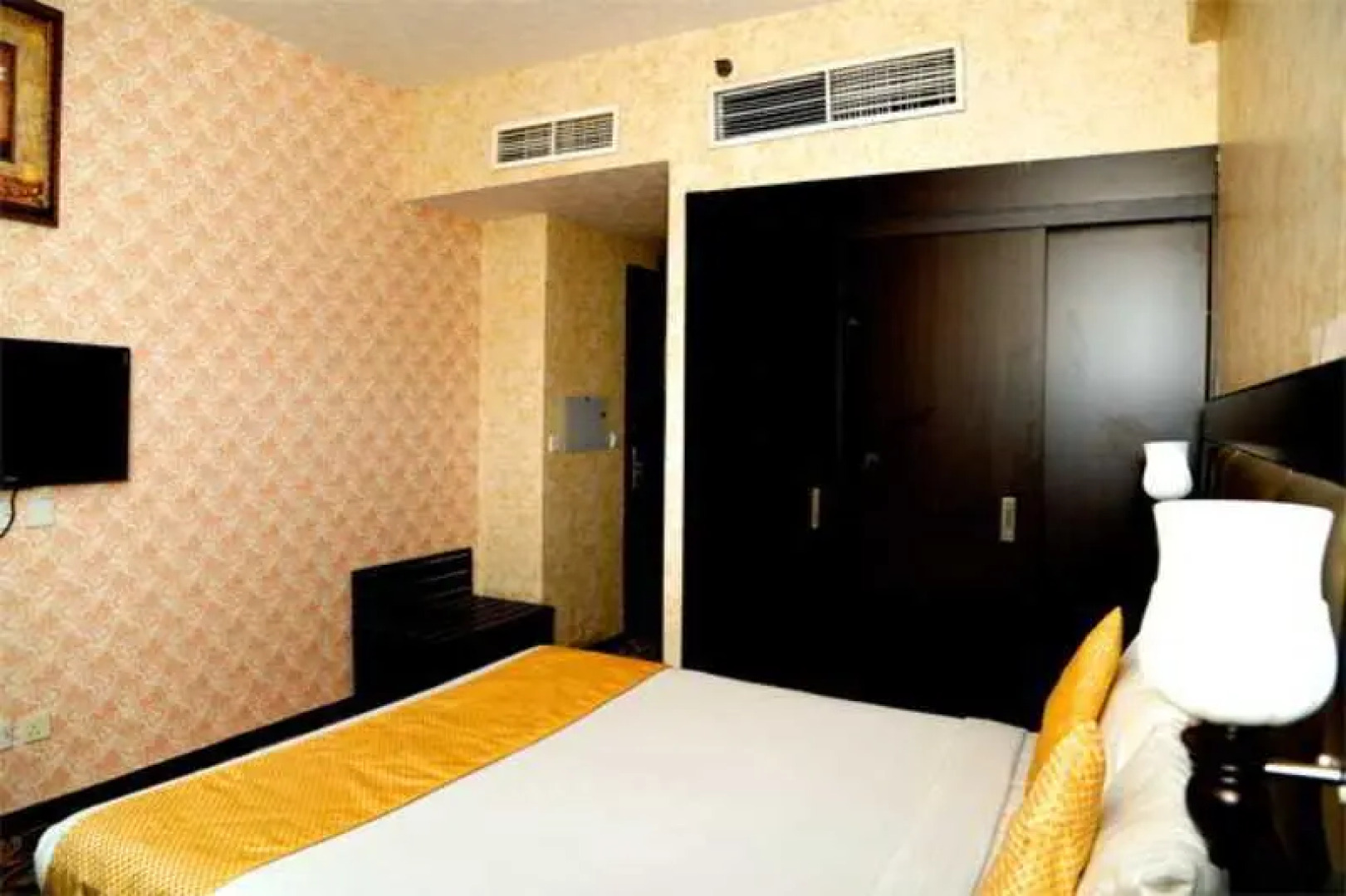 Отель Three 888 Hotel