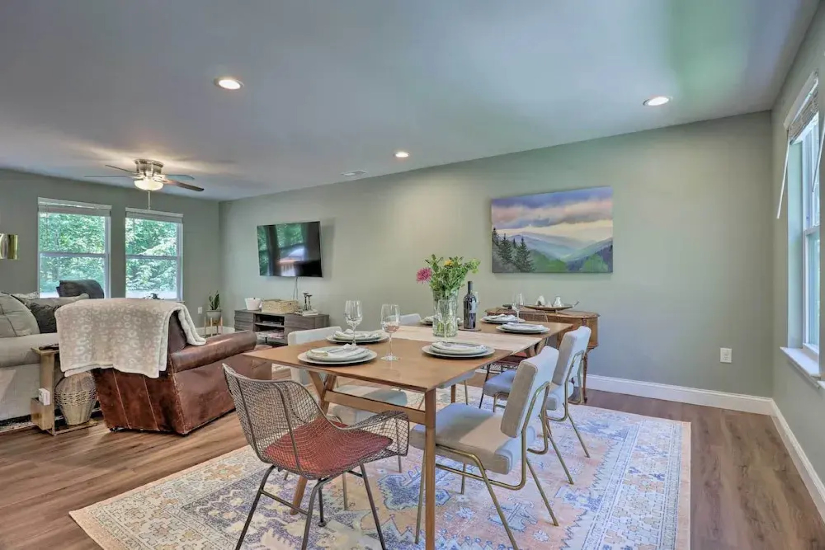 Smoky Mountains Leicester Home w/ Deck!