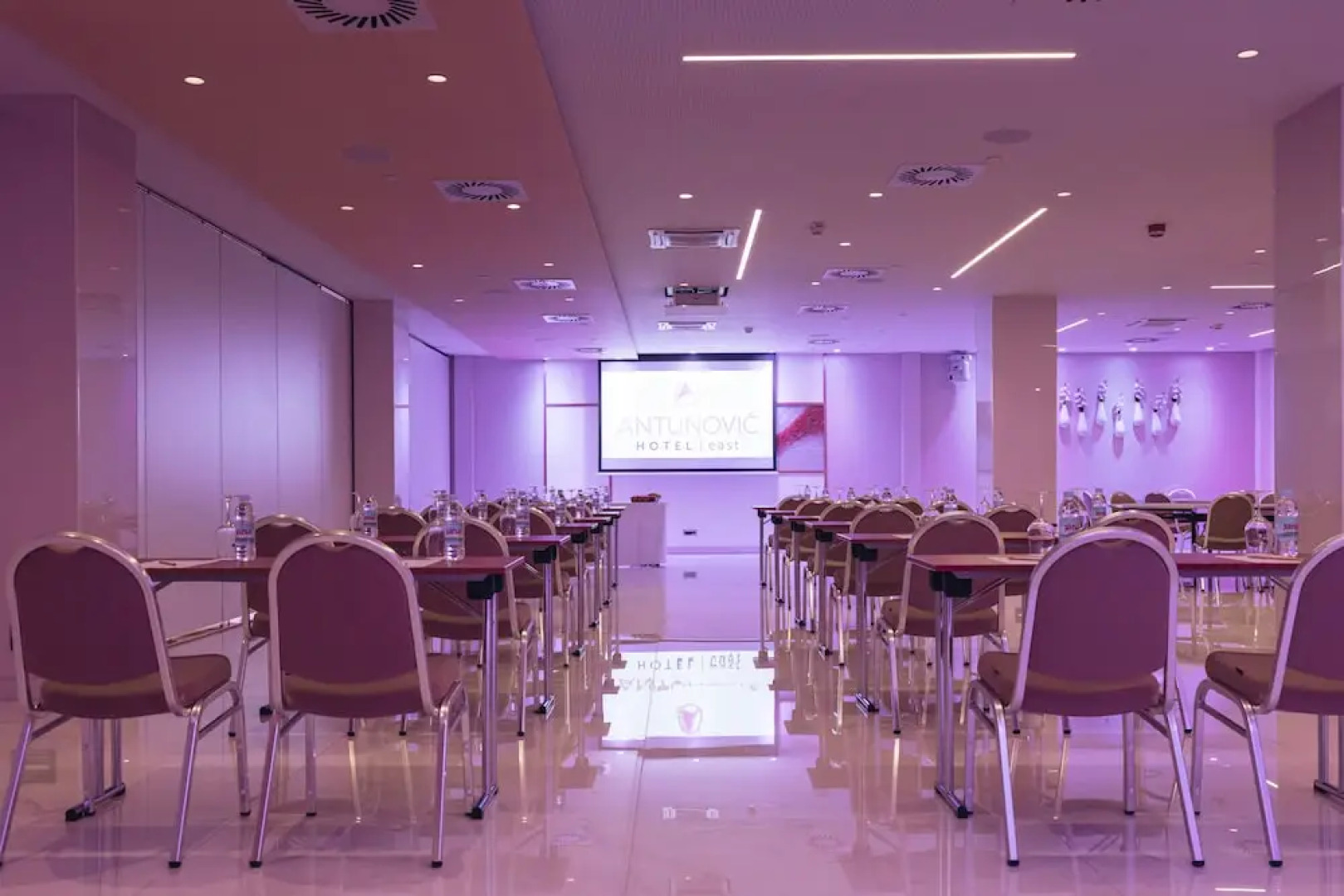 Antunovic Hotel East