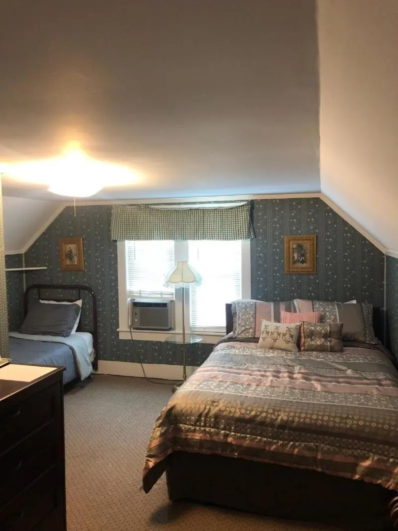 Reynolds House Inn & Motel