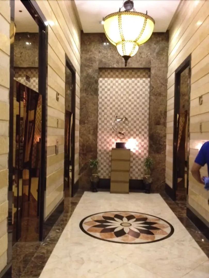 Stunning Eastwood Condo Suite