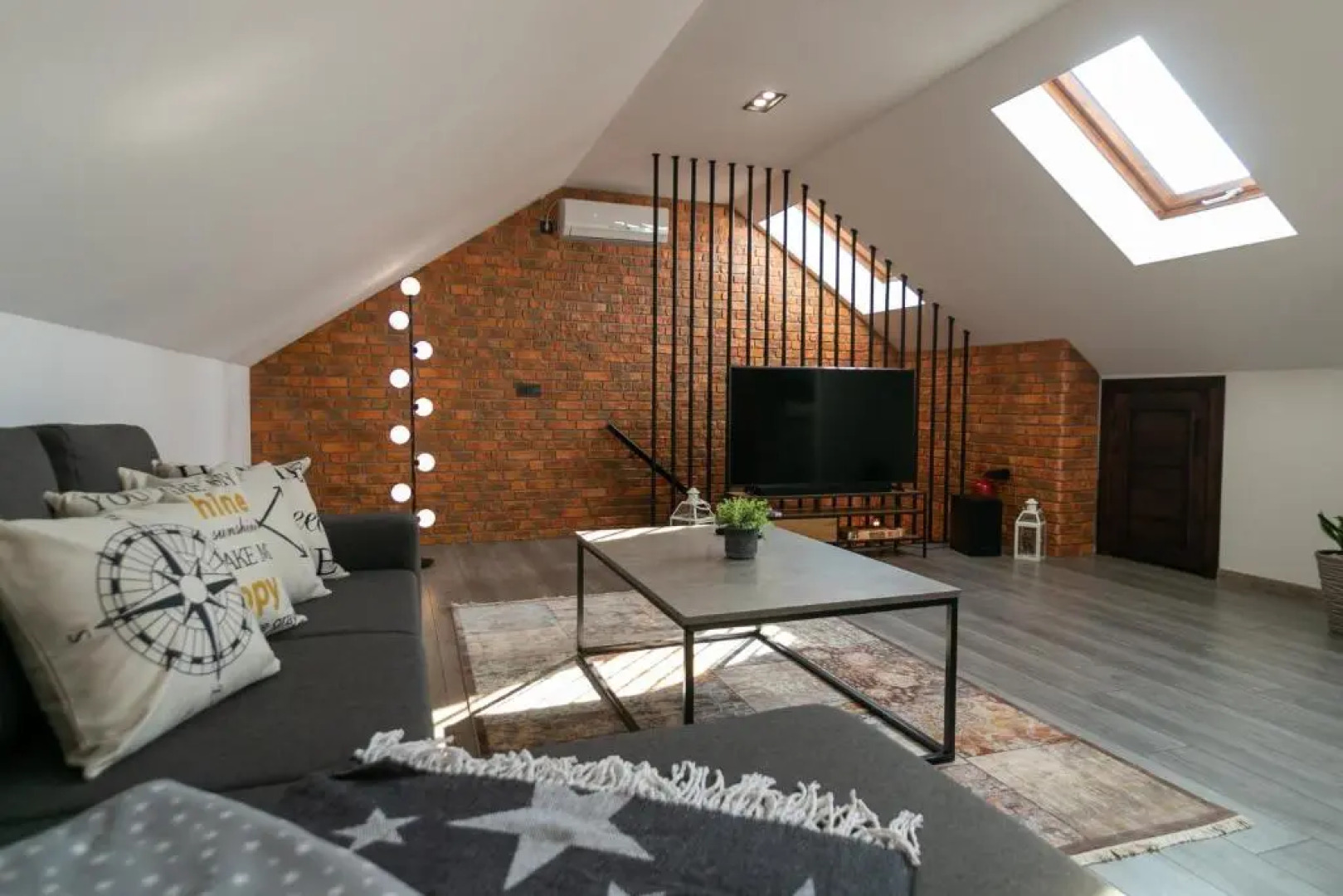 Morshyn Avenue Apartment