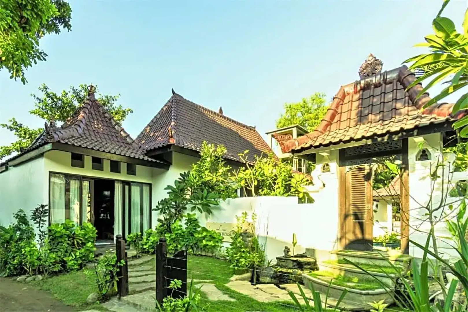 Ambary House Gili Trawangan- 2 BR Private Villa, Pool