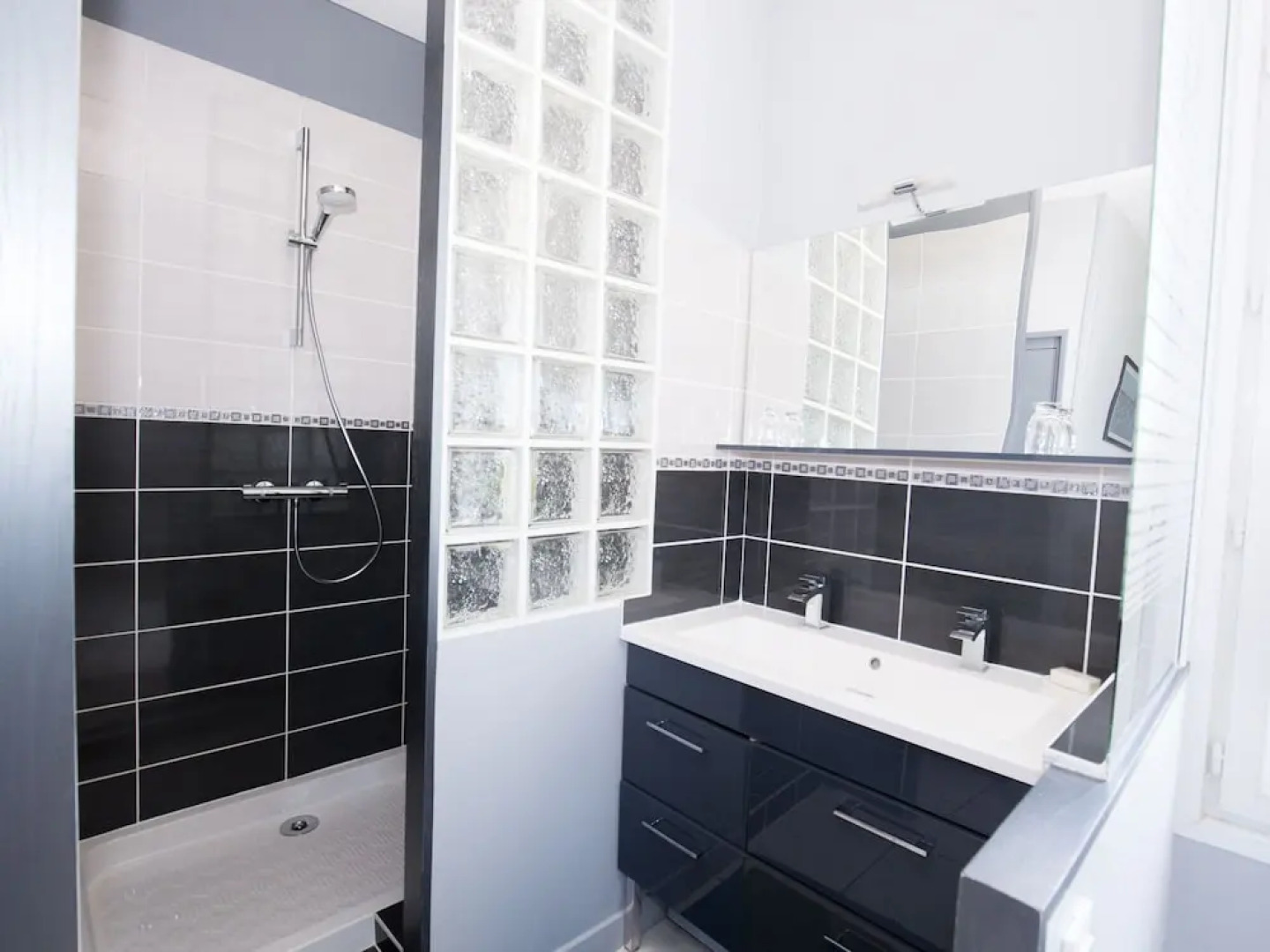 Modern Mansion in Quinéville With Private Terrace and Garden