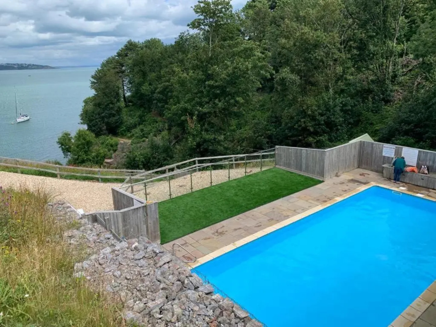 Avocet 2 at The Cove - Stunning Sea Views, Heated Pool and Parking