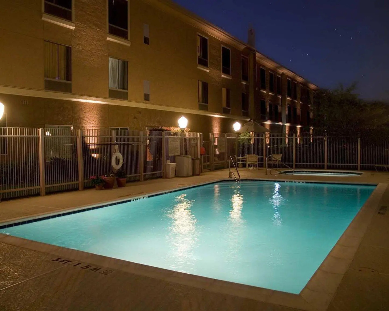 Hampton Inn & Suites Denton