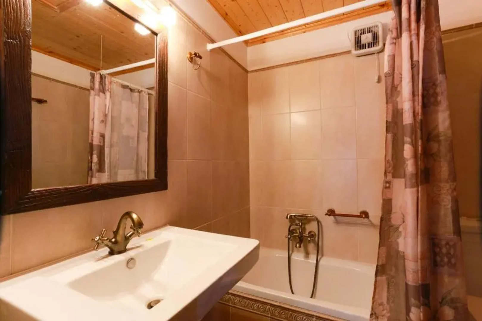 Traditional House in Lepanto Castle