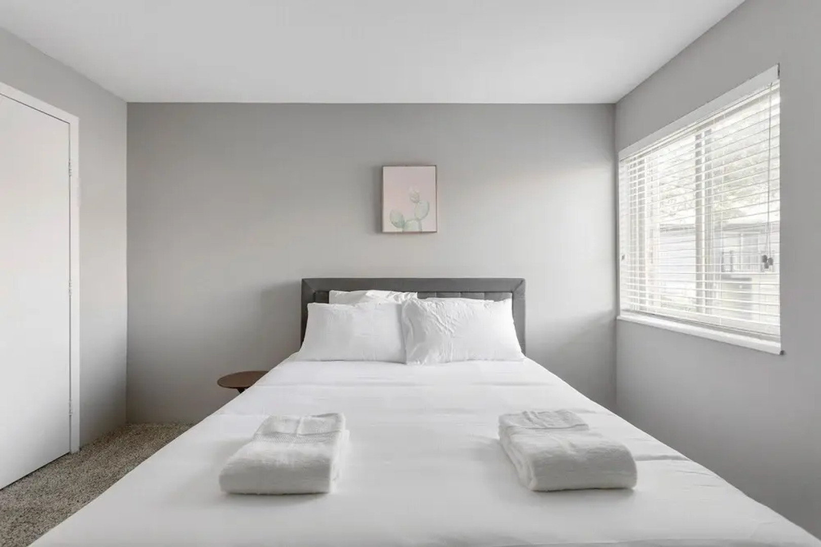 The Relaxing Lakeside Suites