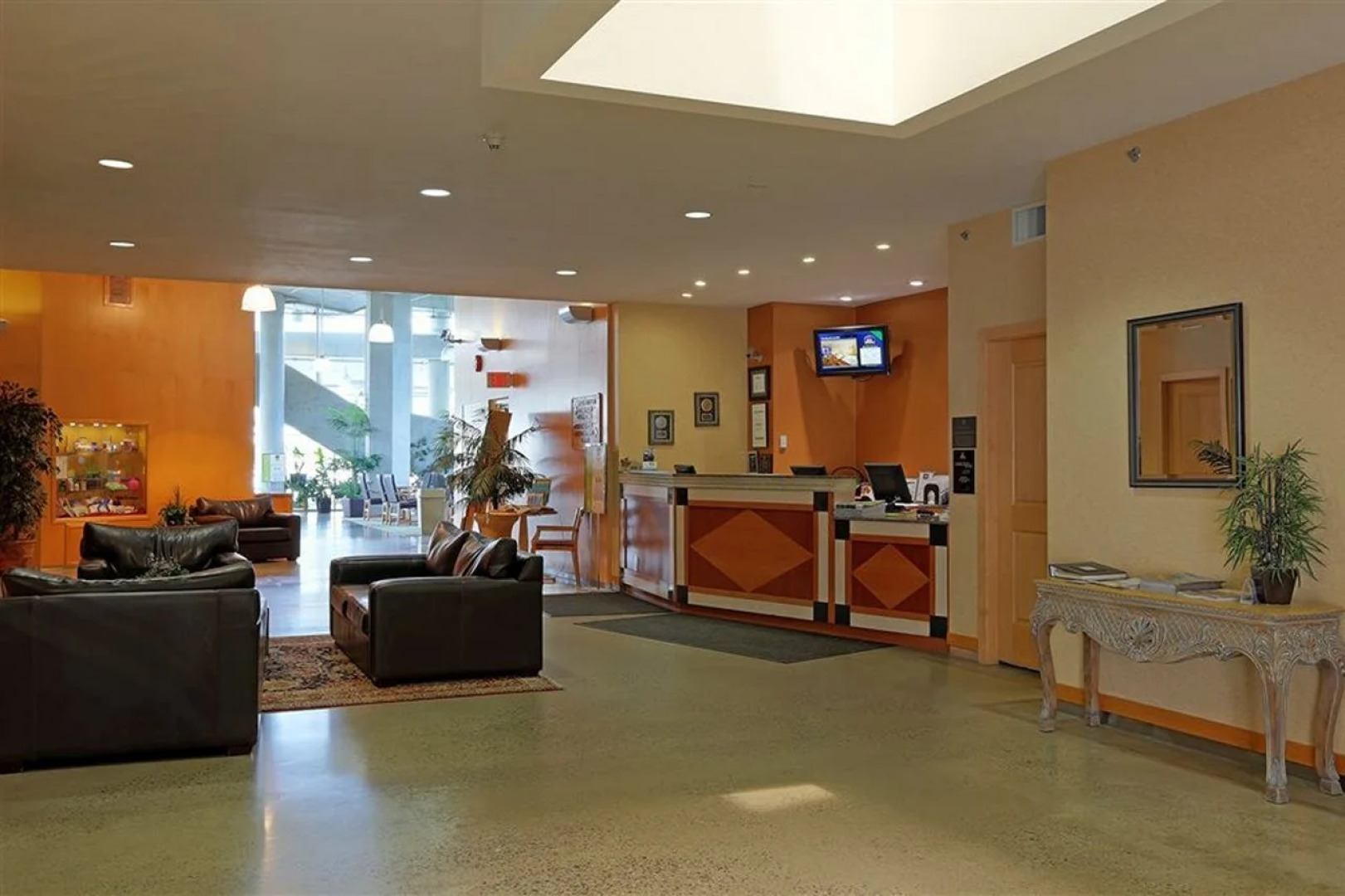 Best Western Plus Kelowna Hotel & Suites