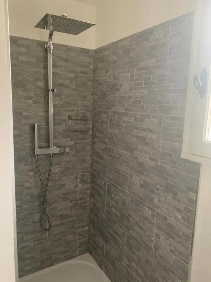 Le Patio, chambres d hôtes pour adultes en Camargue, possibilité de naturisme à la piscine,