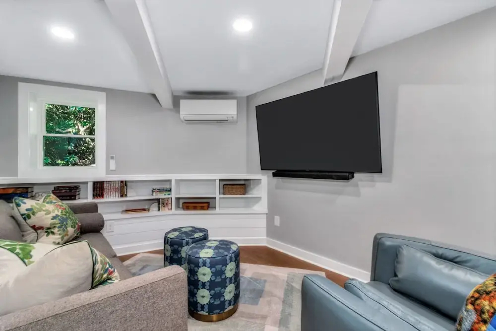 The Upper Deck
