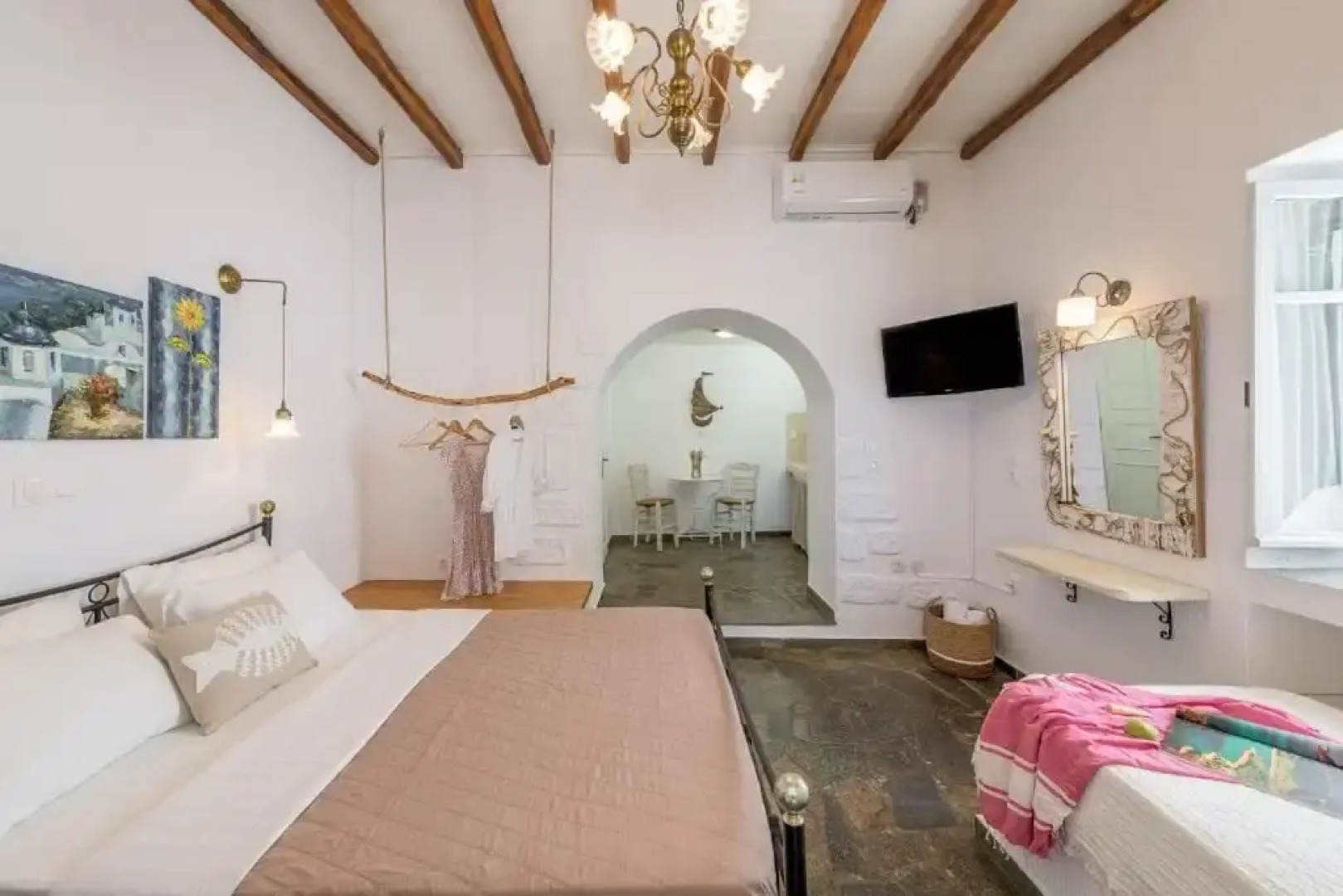 Anastasias Rooms Triovasalos