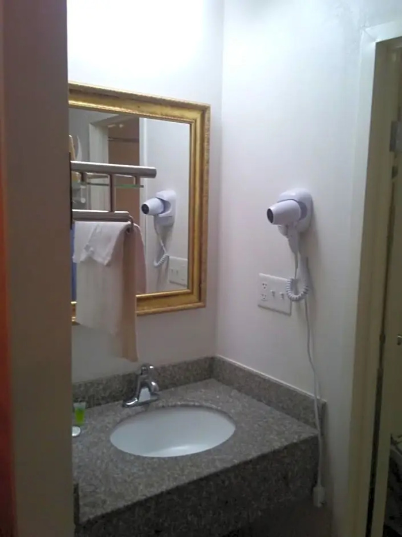 Ashburn Inn Of Manning