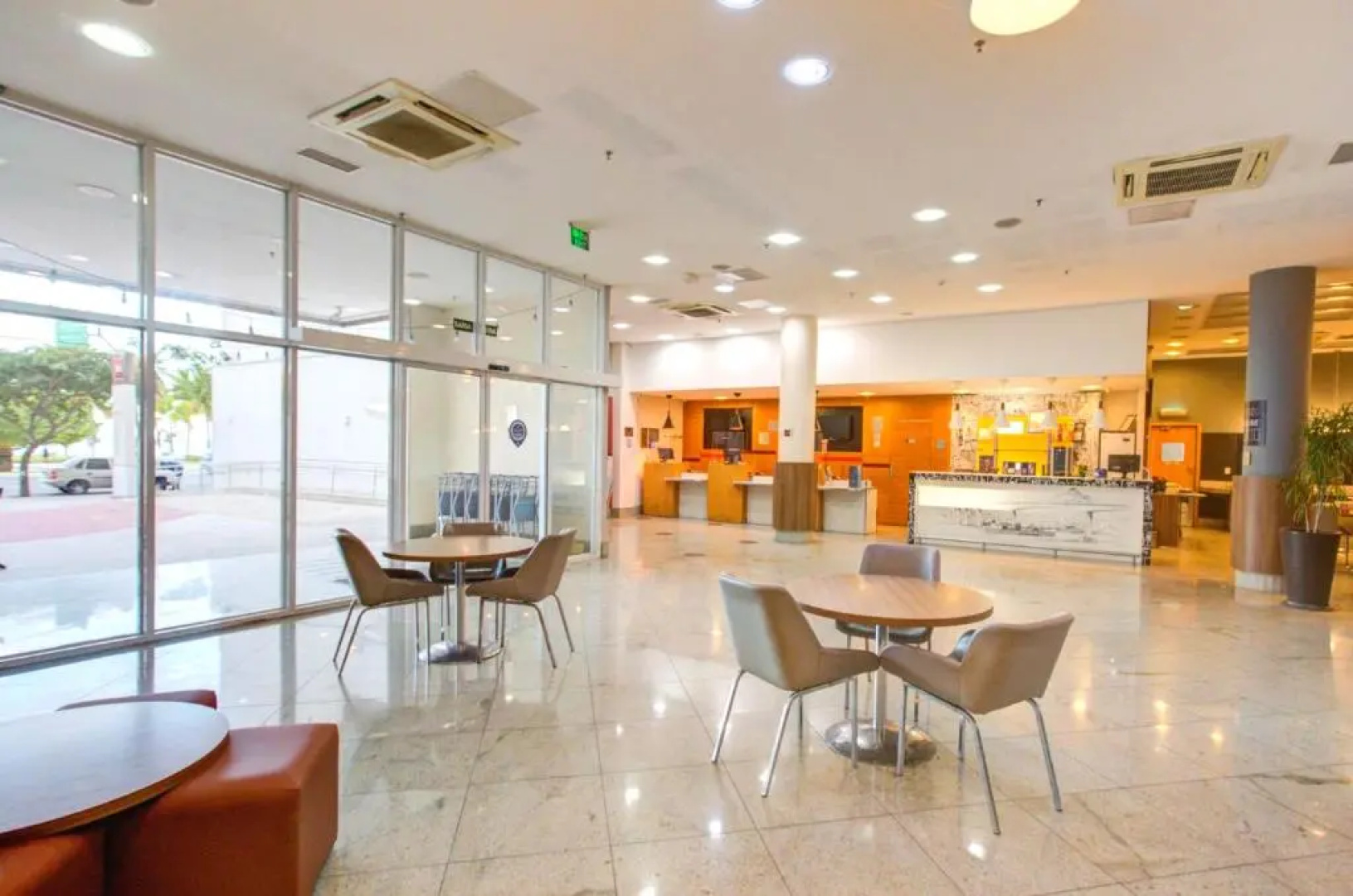 ibis Vitoria Praia de Camburi