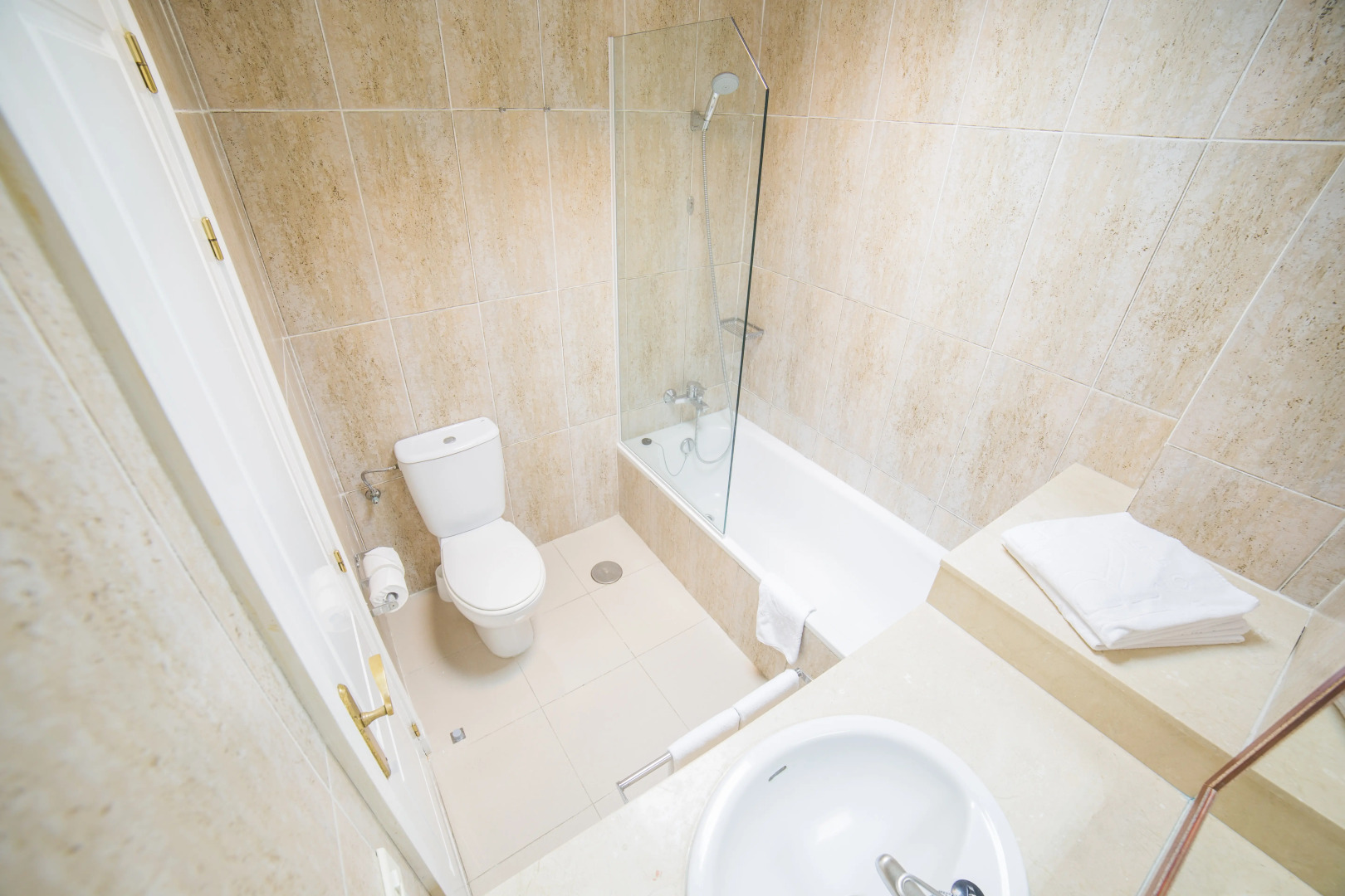 RF Astoria - Only Adults