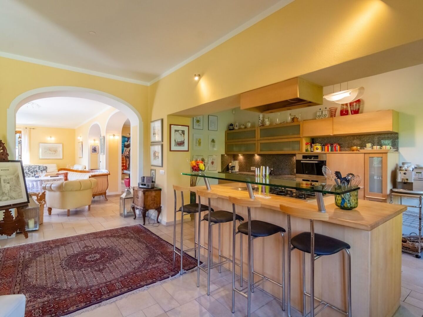 Villa With Private Pool and View of the Lake