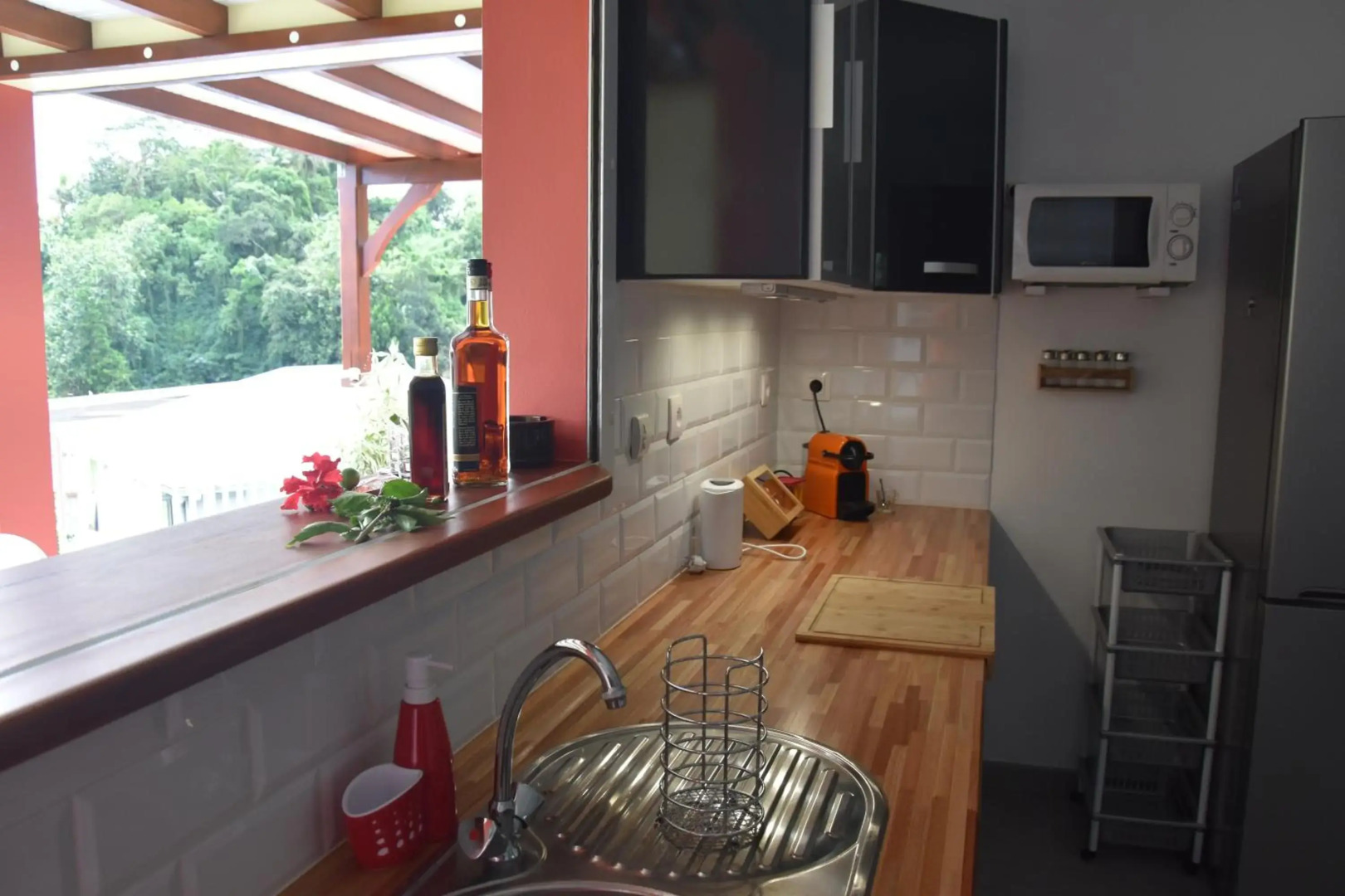 Haut de villa dans son écrin de verdure