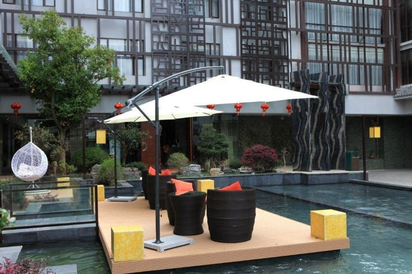 Oriental Xuanyi Holiday Hotel