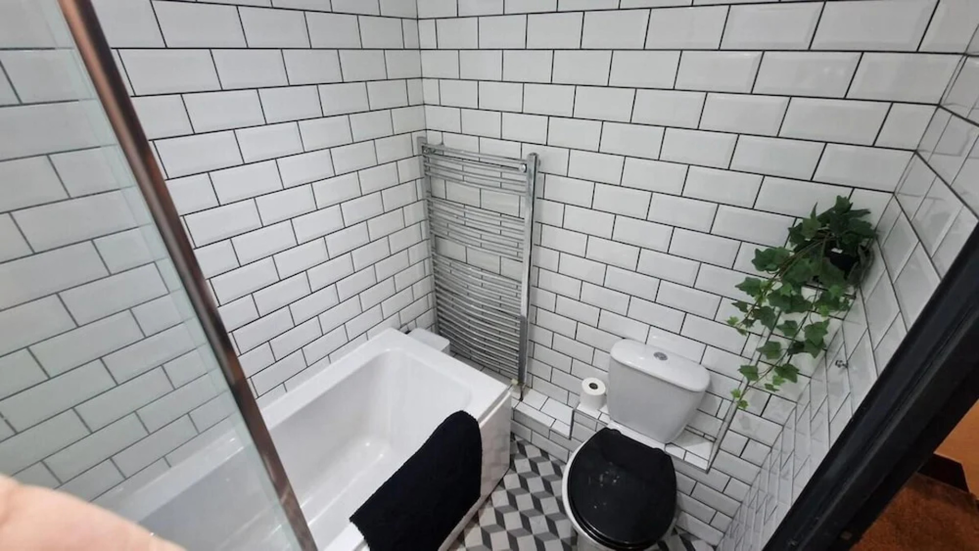 Charming 4-bed House in Wednesbury