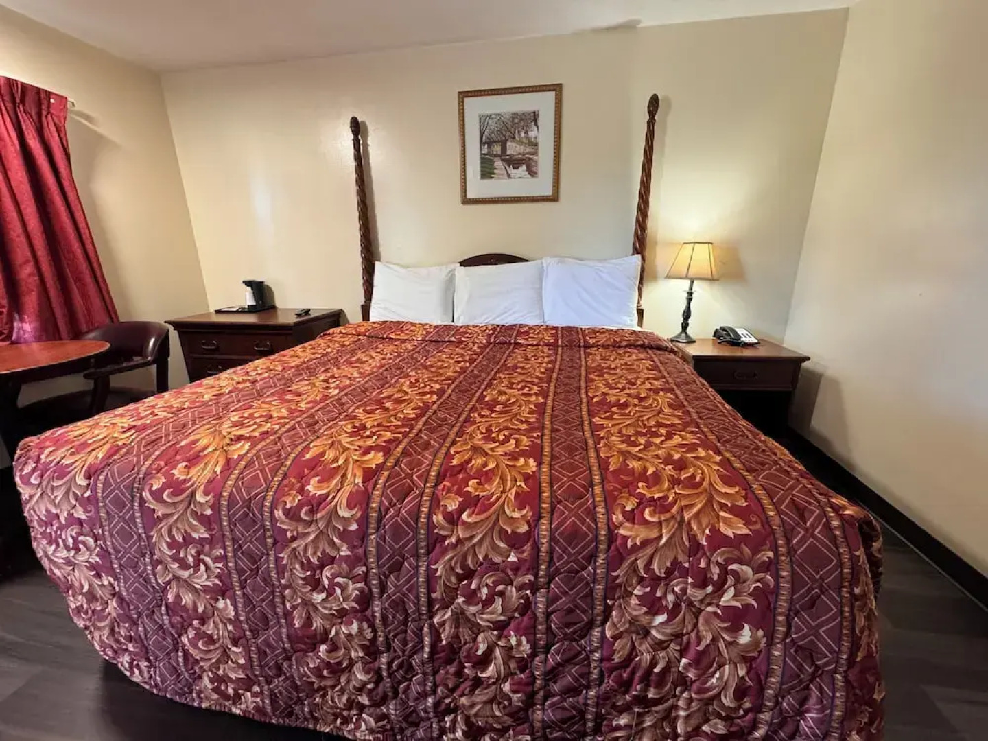 Whispering Pines by Hotel O Whitestone VA