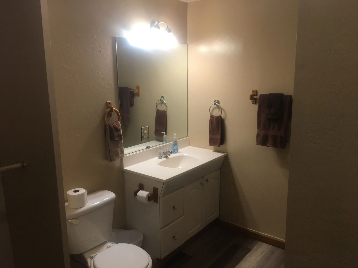 Rainbow's End Resort on Rainbow Lake