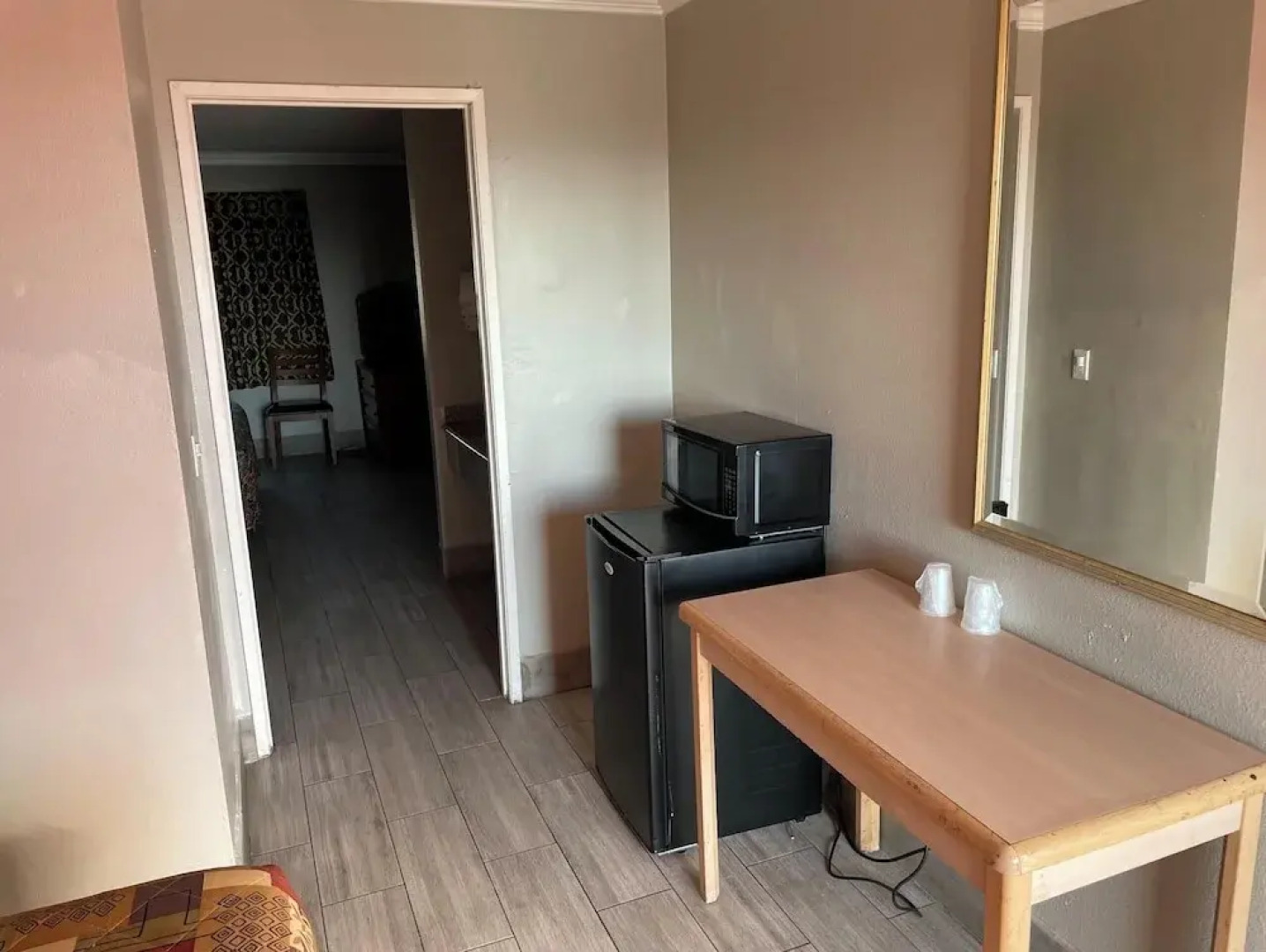 Passport Inn & Suites Corona Hotel