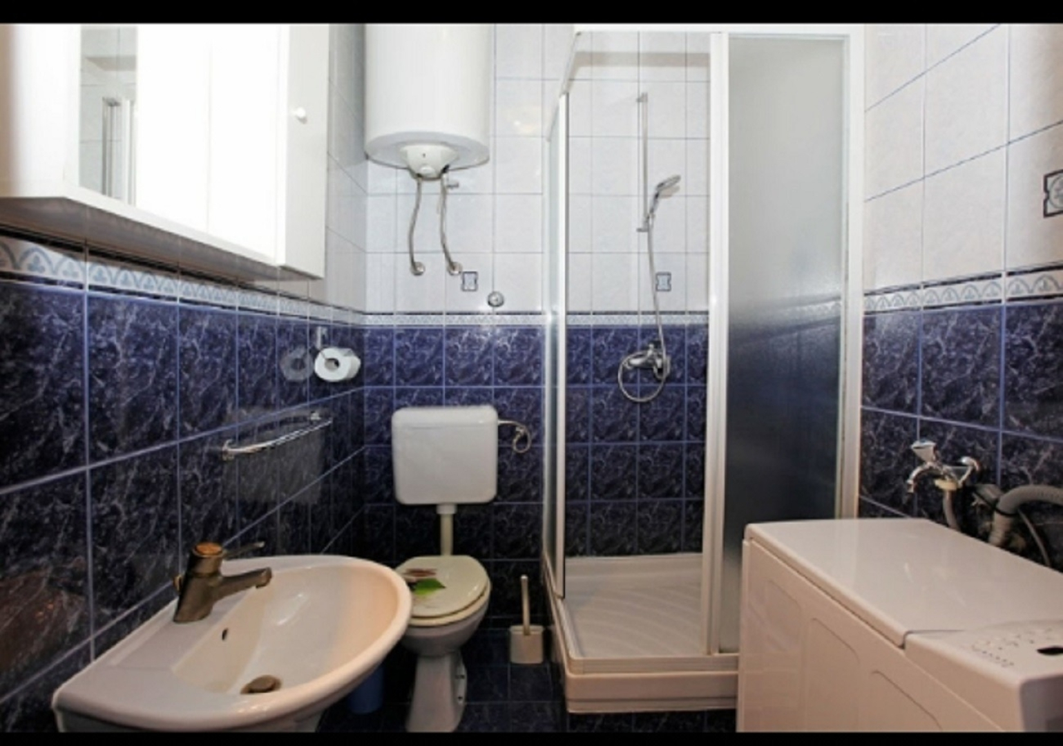 Apartment Mari - free parking: A2 Bol, Island Brac