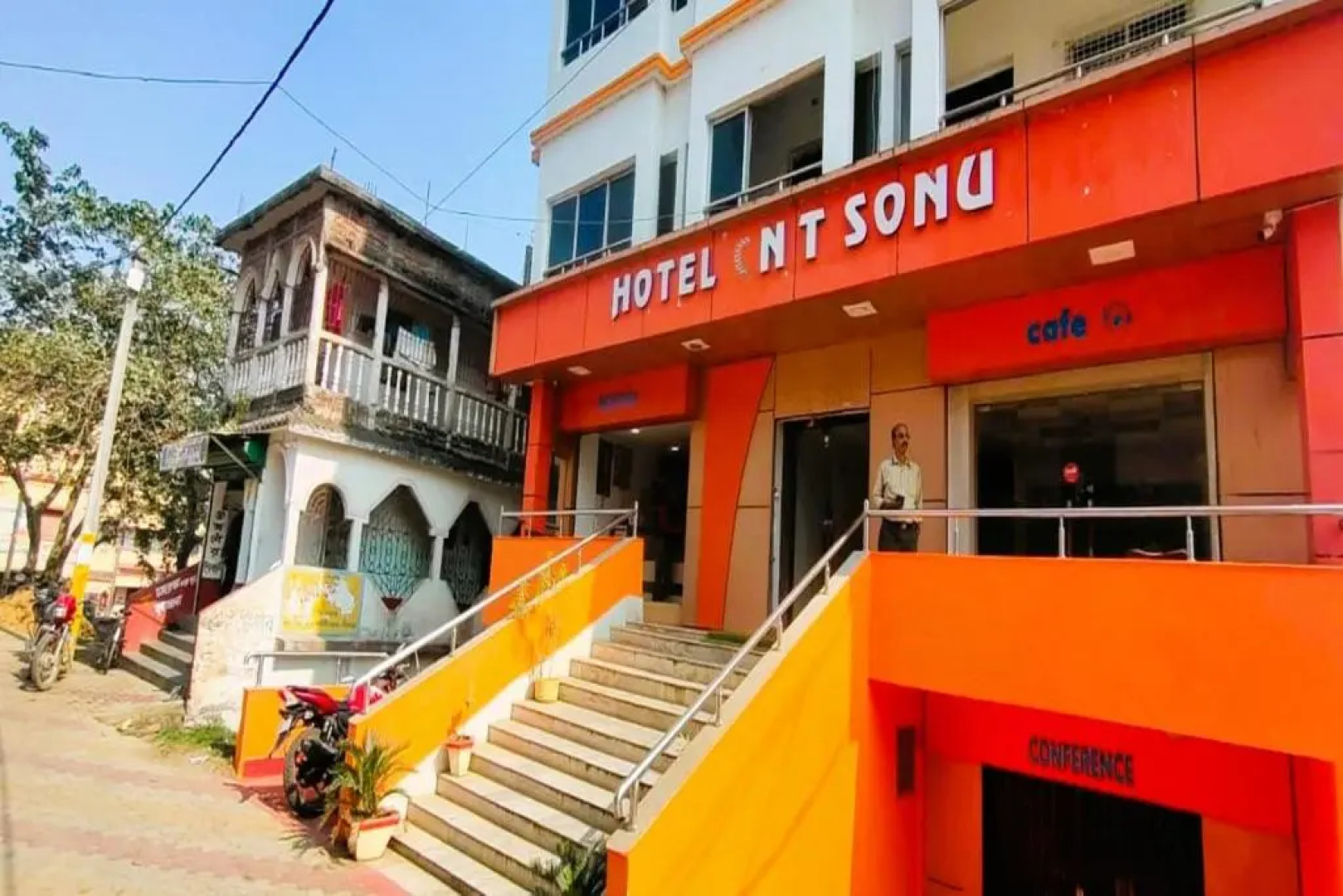 STAYMAKER Chakra Nayan Tara Sonu Inn