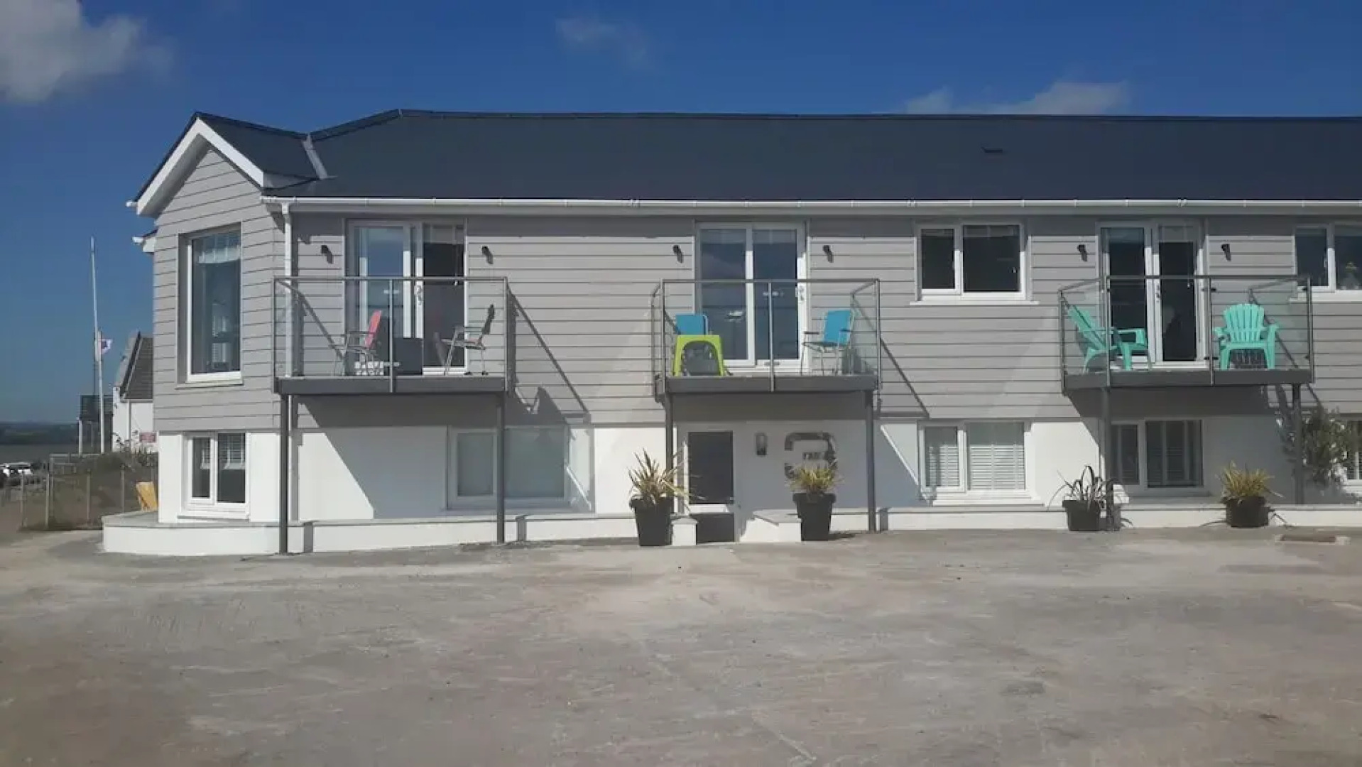 No. 4 Beach Cottages