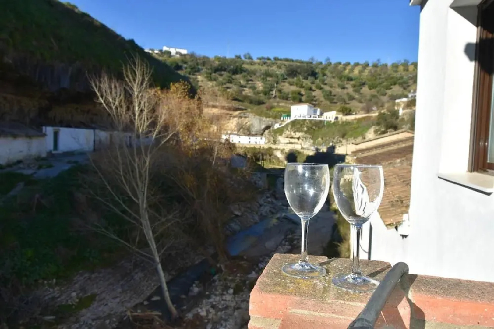 Apartment With one Bedroom in Setenil de las Bodegas, With Wonderful City View, Balcony and Wifi