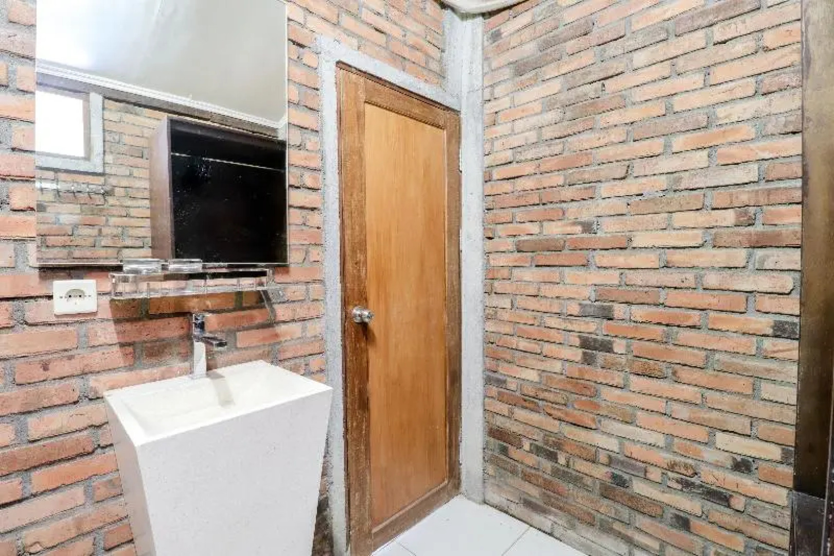 Balkondes Kenalan by ZUZU