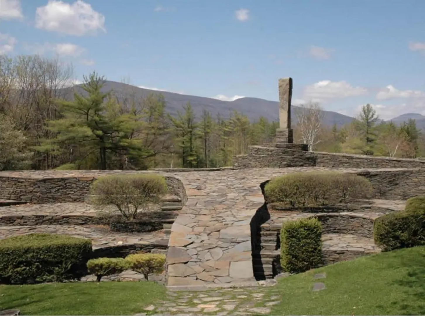 Village Inn Saugerties