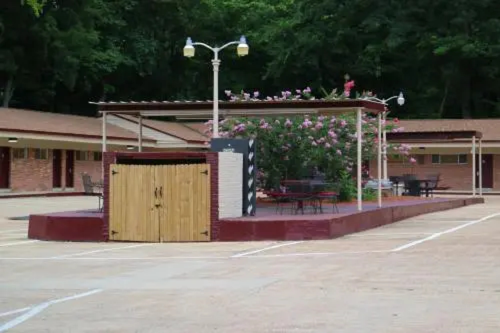 University Motel and Suites