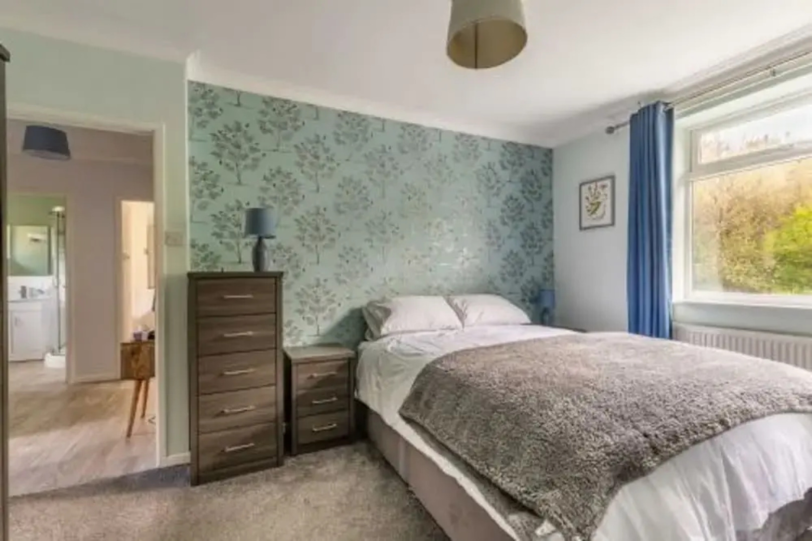 Host Stay Church Close