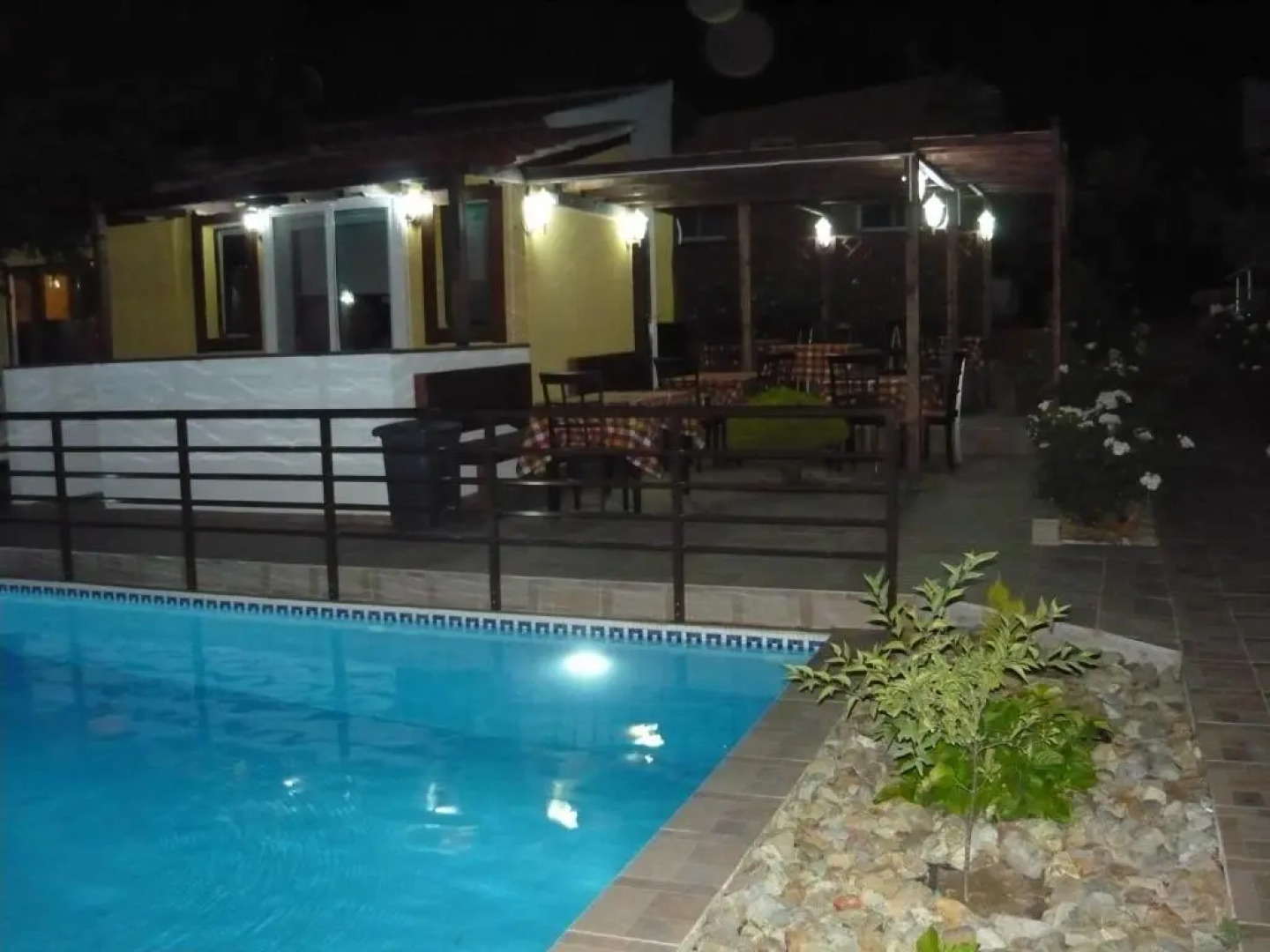 Victory Apartments Hotel