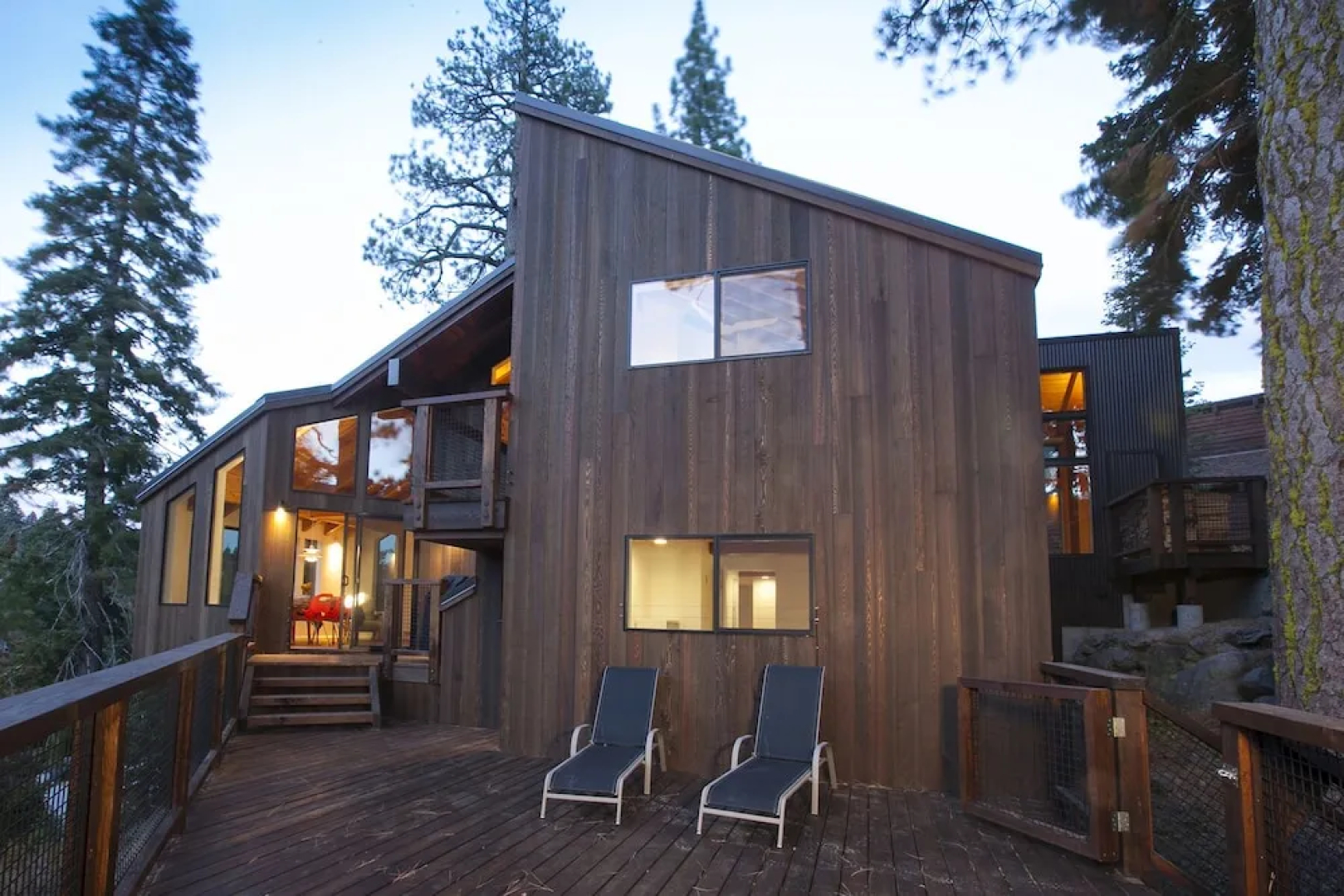 Trapper Mc Nutt Modern Mountain 4 Bedroom Home by RedAwning