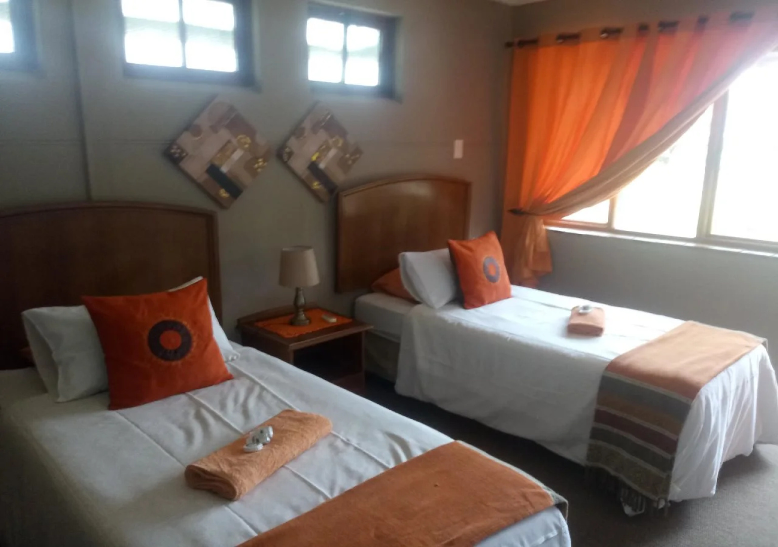 Oasis Country Lodge