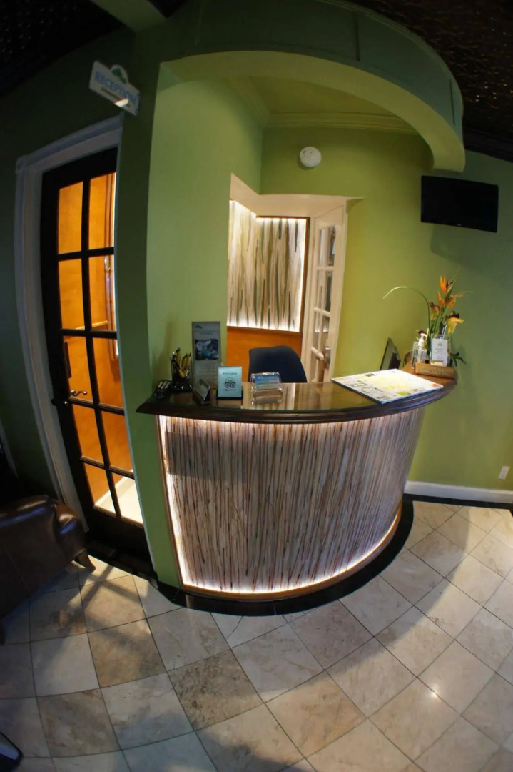 Seascape Tropical Inn - Adult Exclusive