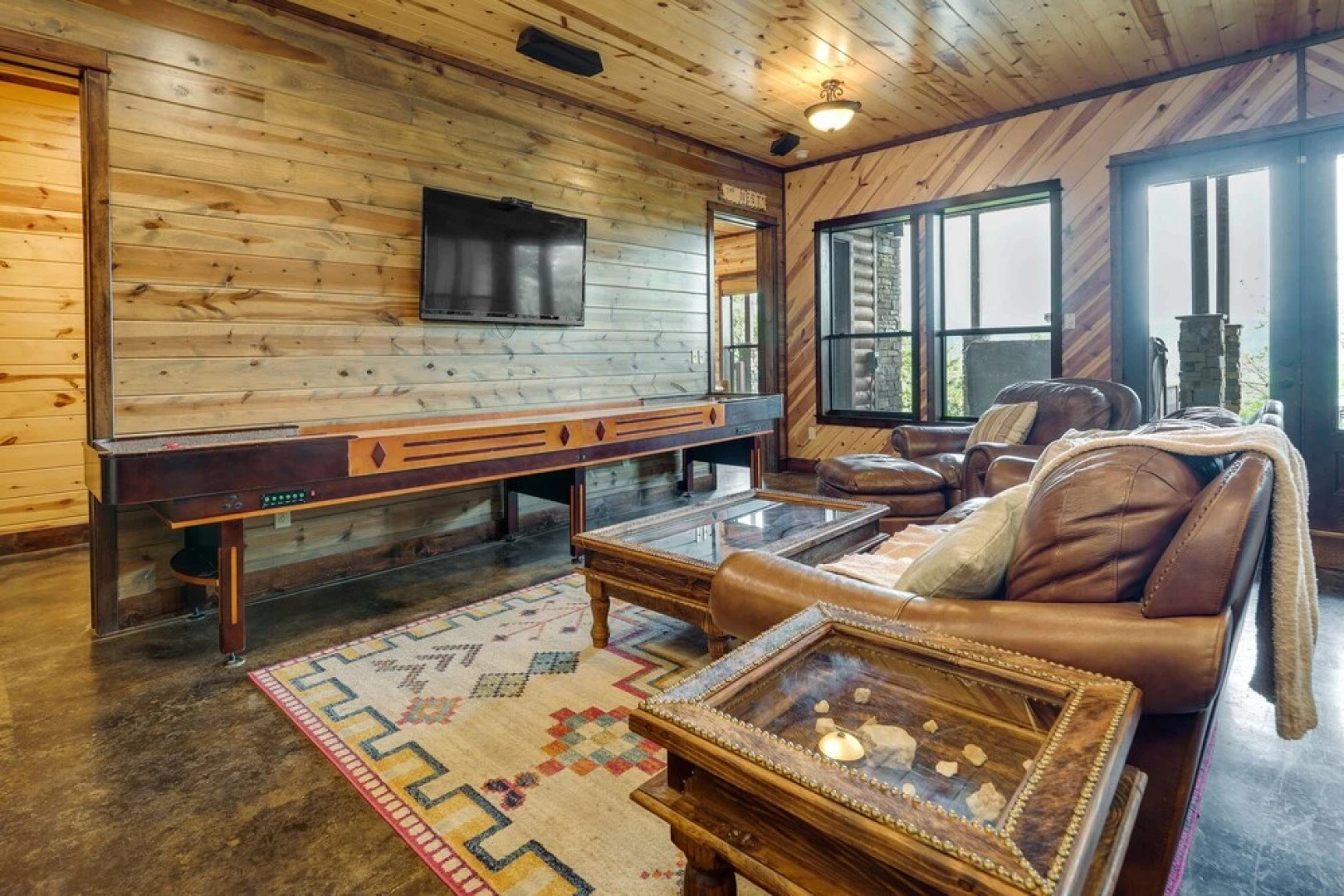 Broken Bow Cabin w/ Game Room & Private Hot Tub!