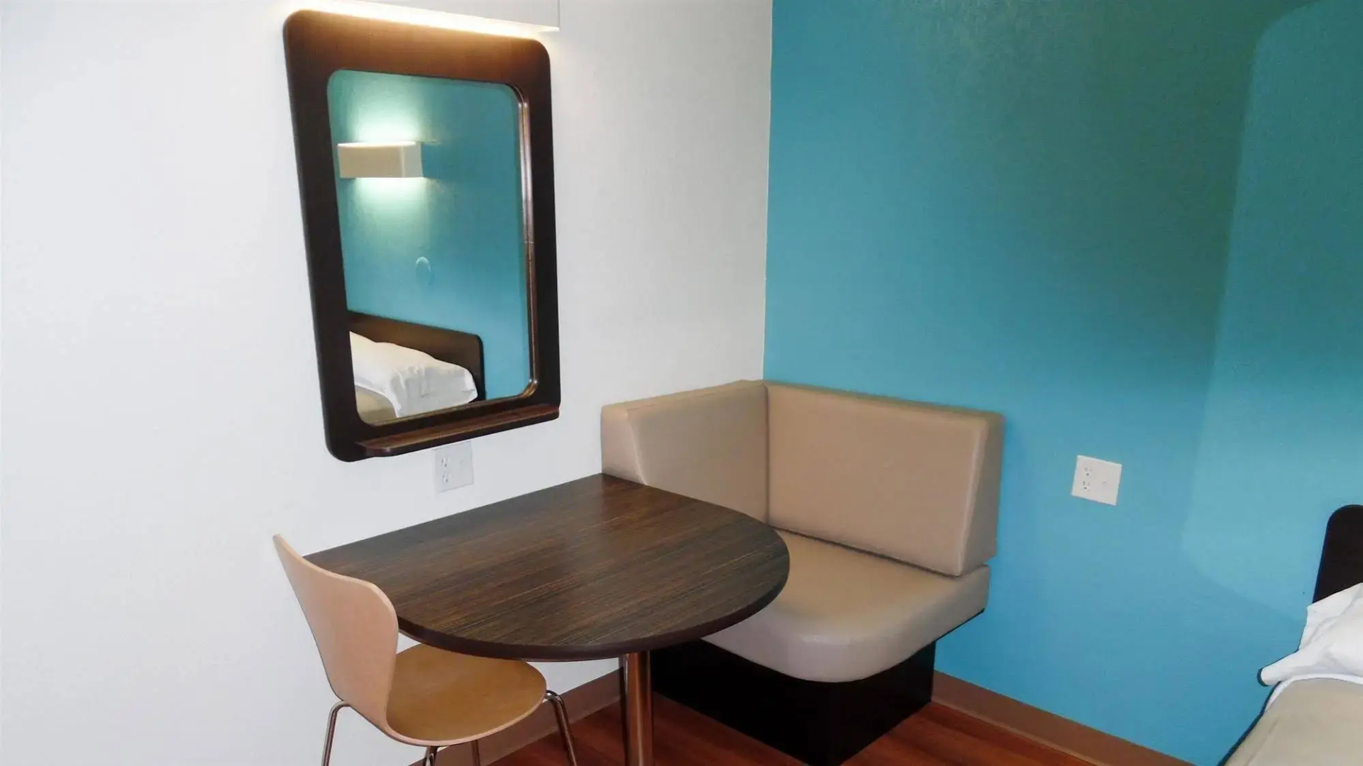 Motel 6 Dallas - Irving DFW Airport East