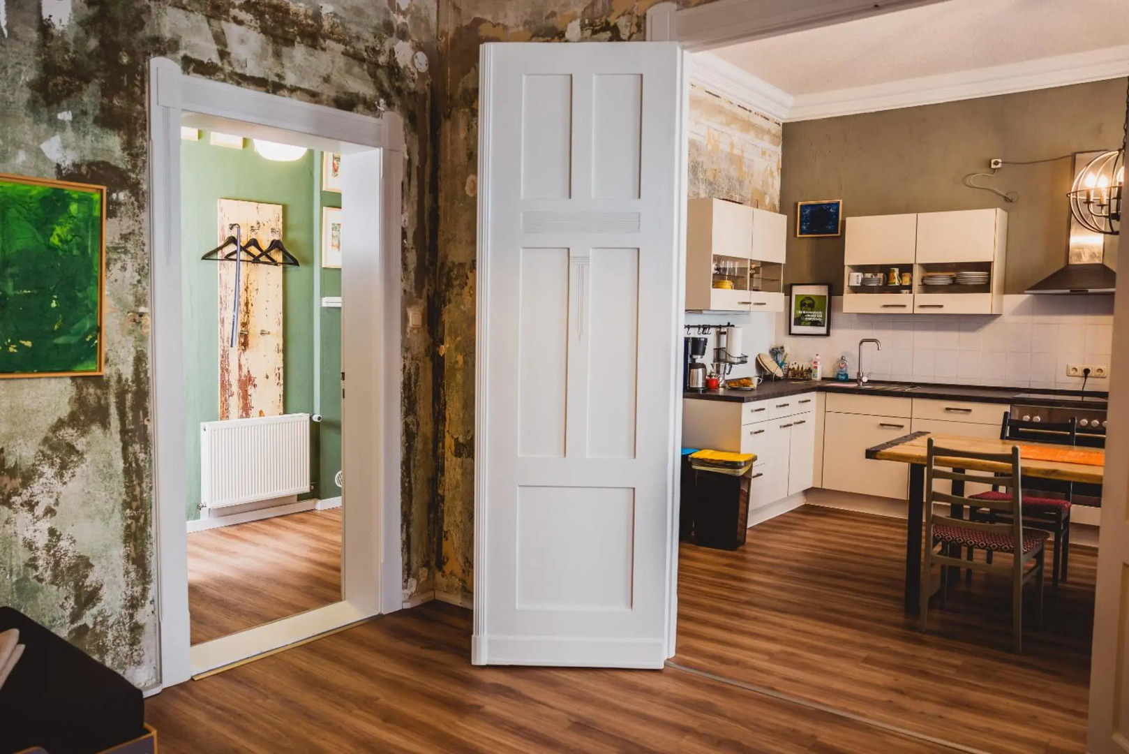 Charmante Altbau-Wohnung zwischen Altstadt und Klinikum mit Parkplatz